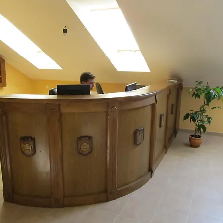 호스텔 Mini-hotel Na Pidgradskiy 우주고로트