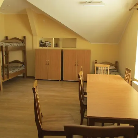 Mini-hotel Na Pidgradskiy 호스텔 우주고로트