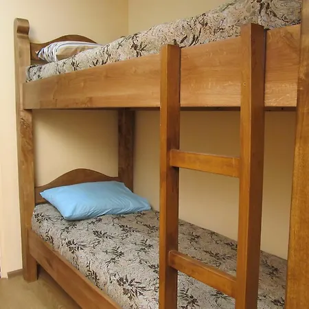 Na Pidgradskiy Hostel